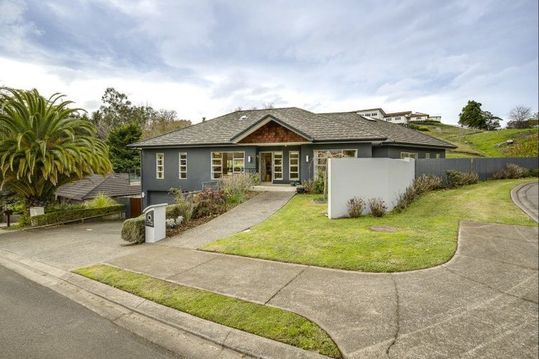 Photo of property in 12 Rochfort Road, Havelock North, 4130