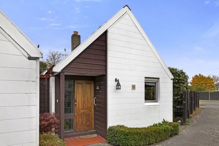 Photo of property in 1/102 Knowles Street, Saint Albans, Christchurch, 8052