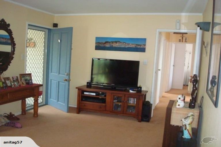 Photo of property in 3/127 Portage Road, New Lynn, Auckland, 0600