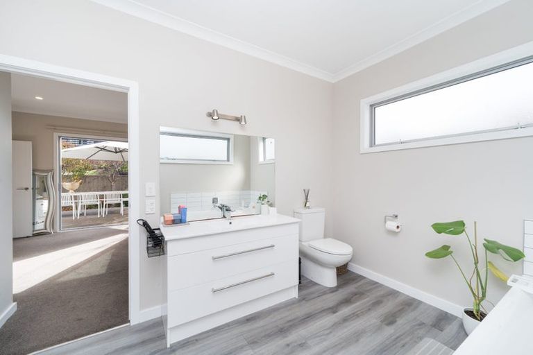 Photo of property in 5 Heritage Place, Terrace End, Palmerston North, 4410