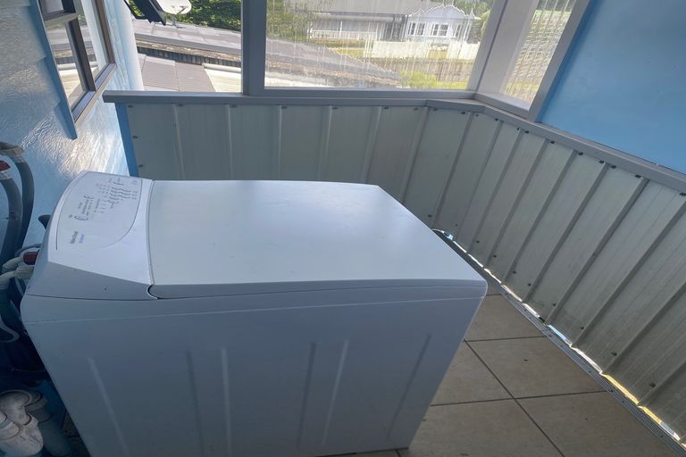 Photo of property in 6 Percy Graham Drive, Tuakau, 2121