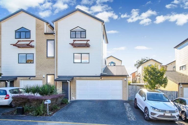 Photo of property in St Claire Village, 8/172 Mcleod Road, Te Atatu South, Auckland, 0610