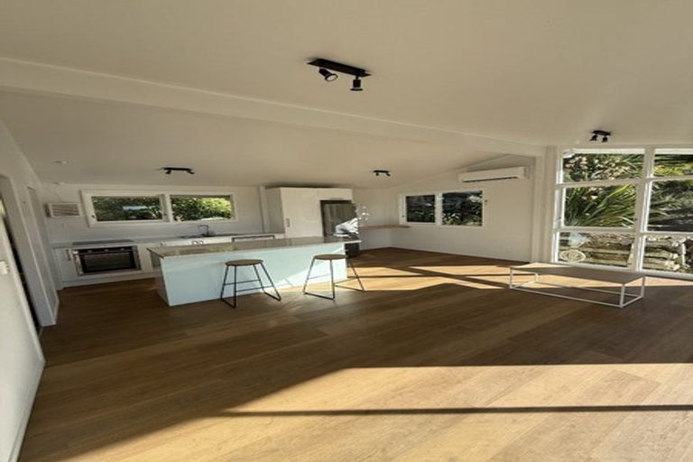 Photo of property in 12 Chartwell Drive, Crofton Downs, Wellington, 6035