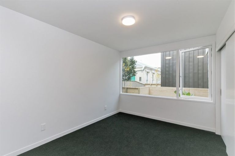 Photo of property in 74u7 Derwent Street, Island Bay, Wellington, 6023