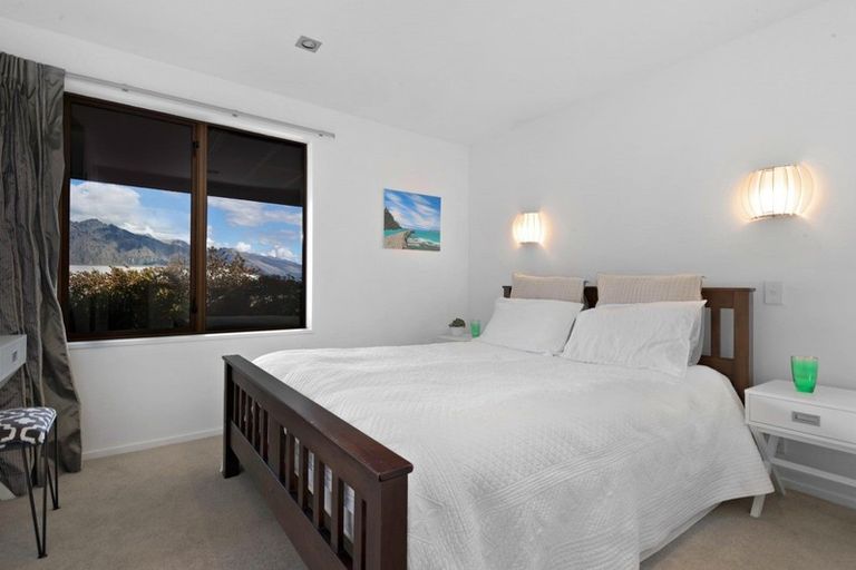 Photo of property in 82 Panorama Terrace, Queenstown, 9300