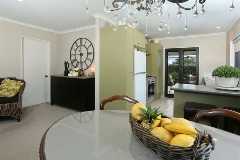 Photo of property in 34 Espalier Drive, Henderson, Auckland, 0612