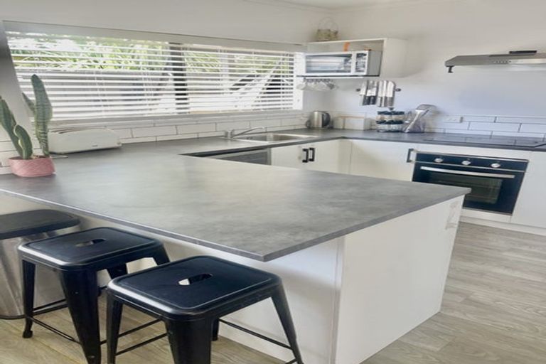 Photo of property in 309 Cameron Avenue, Te Awamutu, 3800