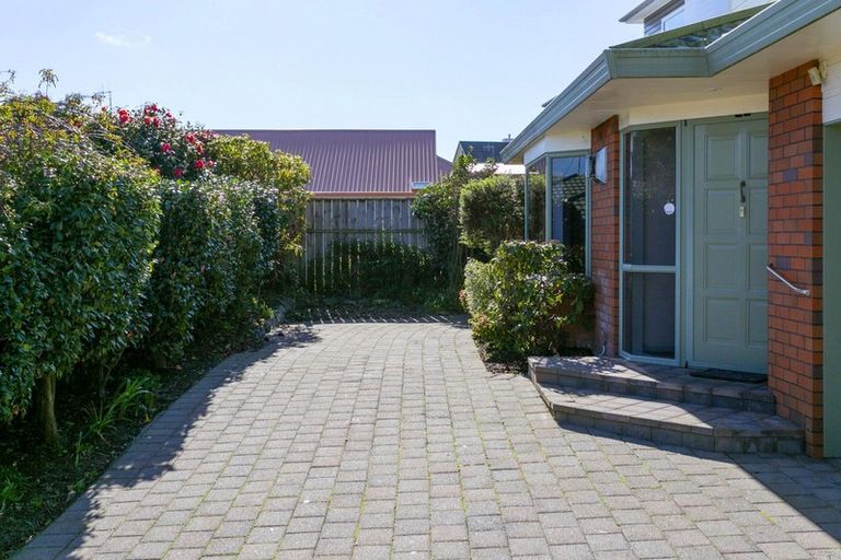 Photo of property in 38 Kurupae Road, Hilltop, Taupo, 3330