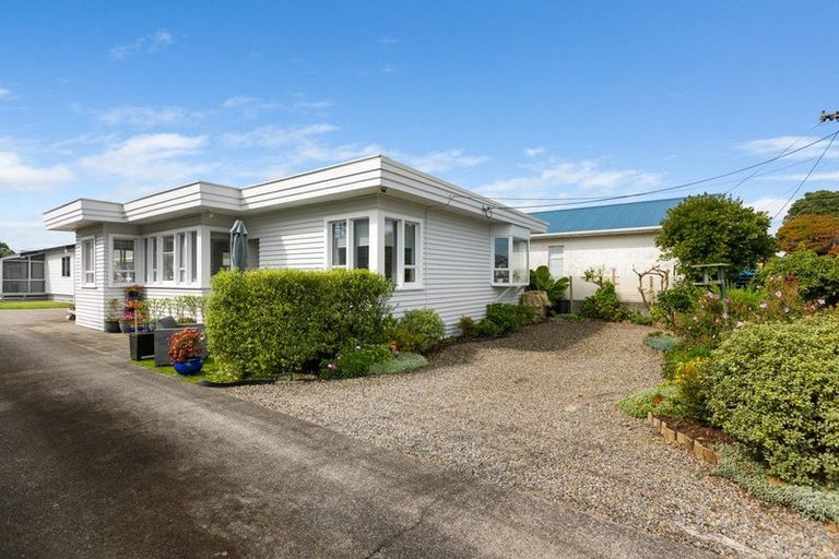 Photo of property in 5 Rainsford Street, Moturoa, New Plymouth, 4310