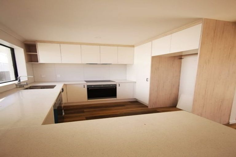 Photo of property in 124c Rosier Road, Glen Eden, Auckland, 0602