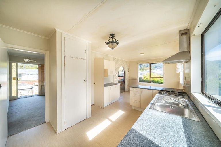 Photo of property in 8 Meremere Street, Wainuiomata, Lower Hutt, 5014