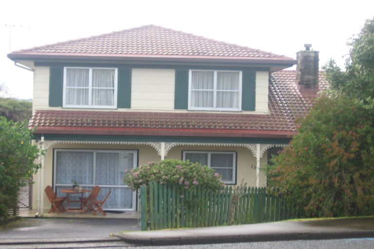Photo of property in 22 Liverpool Street, Papakura, 2110