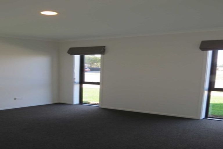 Photo of property in 61 Farnborough Way, Rolleston, 7615