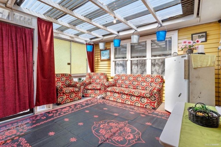 Photo of property in 73 Manuroa Road, Takanini, 2112