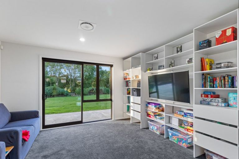 Photo of property in 111 Muhunoa Road East, Ohau, Levin, 5570