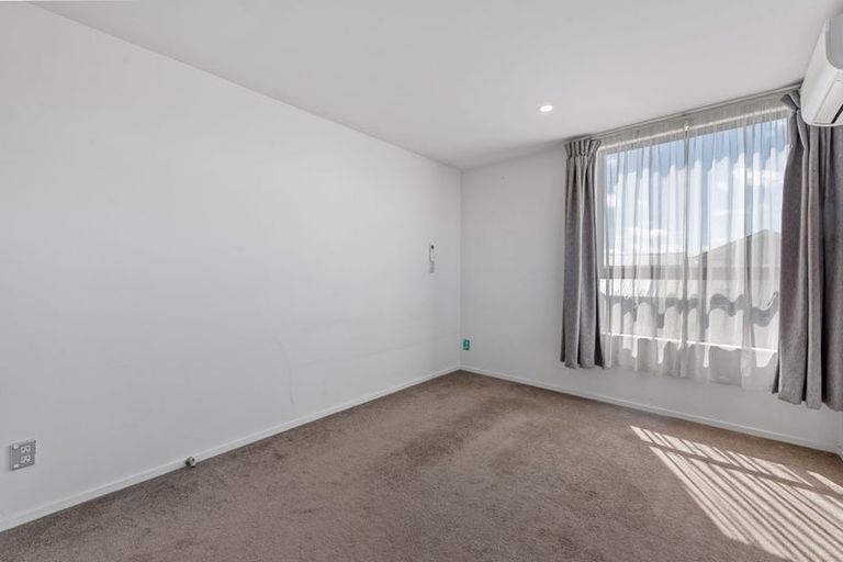 Photo of property in 15 Hoiho Road, Pukekohe, 2120