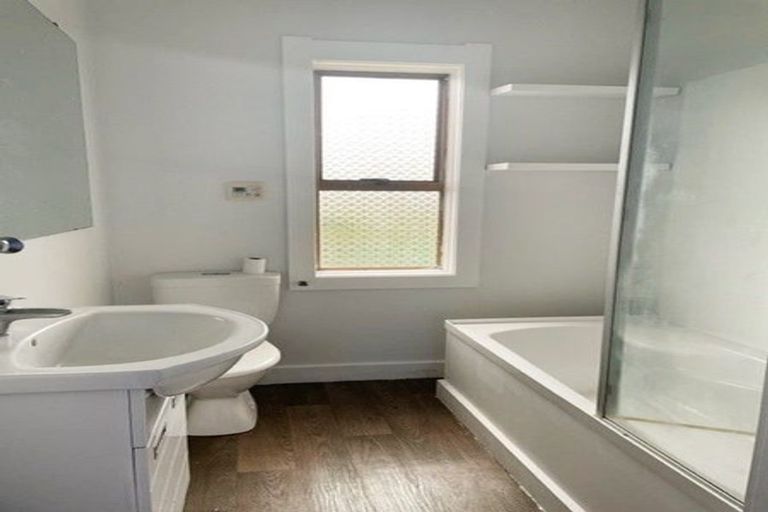 Photo of property in 142 Carruth Road, Papatoetoe, Auckland, 2025