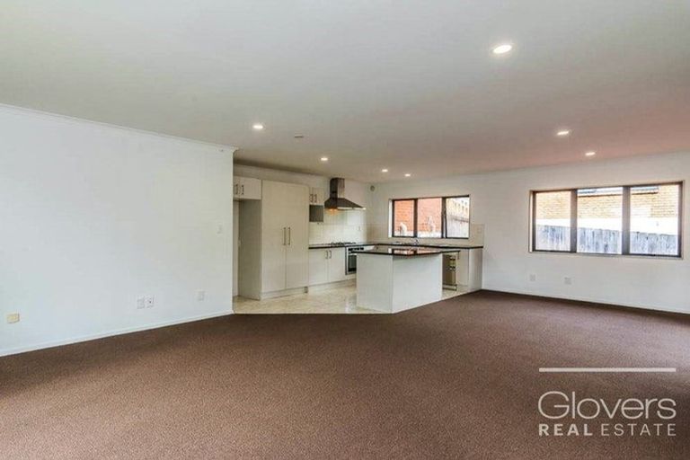 Photo of property in 17 Edgewood Way, Henderson, Auckland, 0612