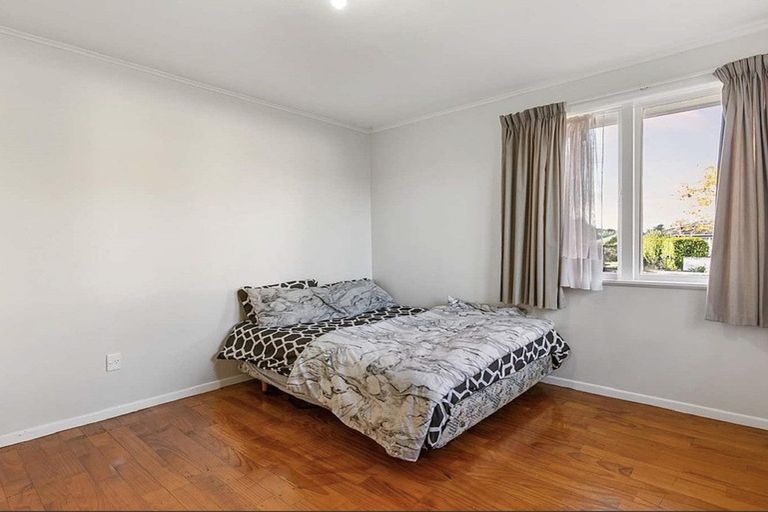 Photo of property in 12 Mountbatten Place, Papakura, 2110