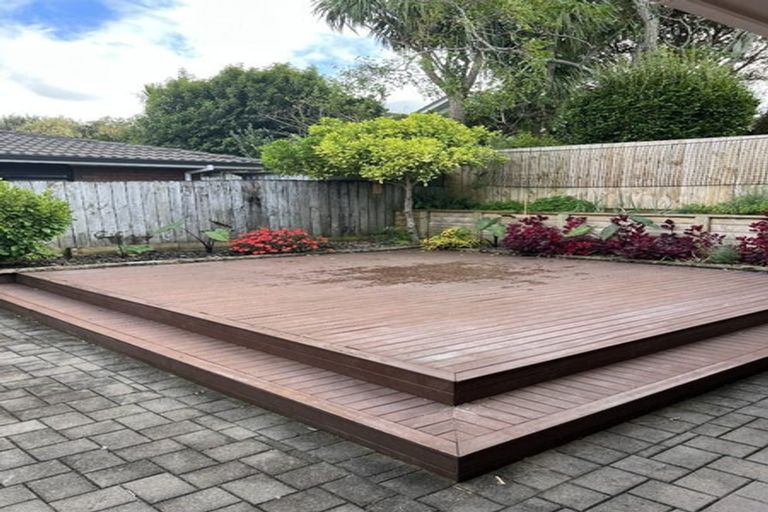 Photo of property in 2/25 Nicholas Road, Somerville, Auckland, 2014