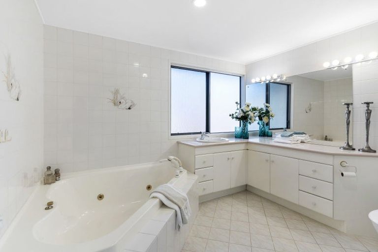 Photo of property in 23 Gillard Place, Eastern Beach, Auckland, 2012