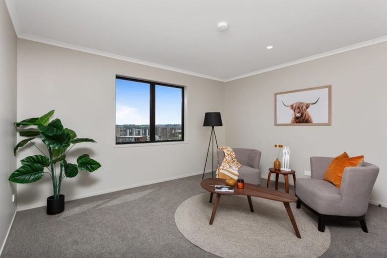 Photo of property in 22 Peihana Road, Hobsonville, Auckland, 0616