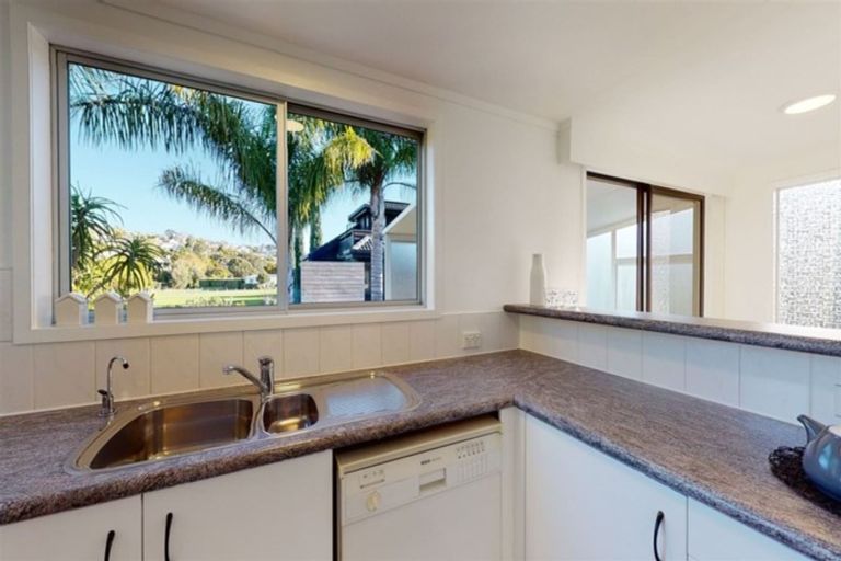 Photo of property in 1/10a Commodore Parry Road, Castor Bay, Auckland, 0620
