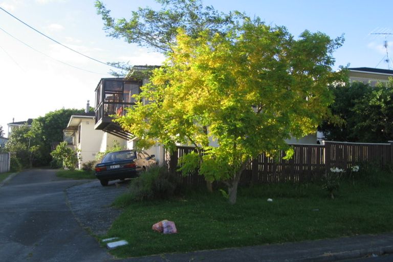 Photo of property in 1/20 Anne Road, Hillcrest, Auckland, 0627
