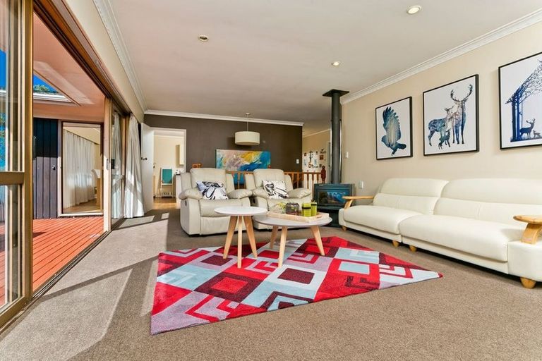 Photo of property in 223 Glamorgan Drive, Torbay, Auckland, 0630