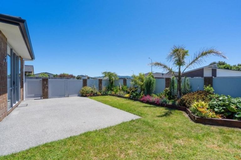 Photo of property in 4 Petrel Close, Paraparaumu Beach, Paraparaumu, 5032