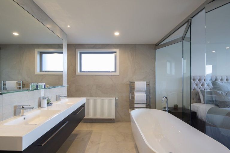 Photo of property in 3 Leeds Lane, Queenstown, 9300