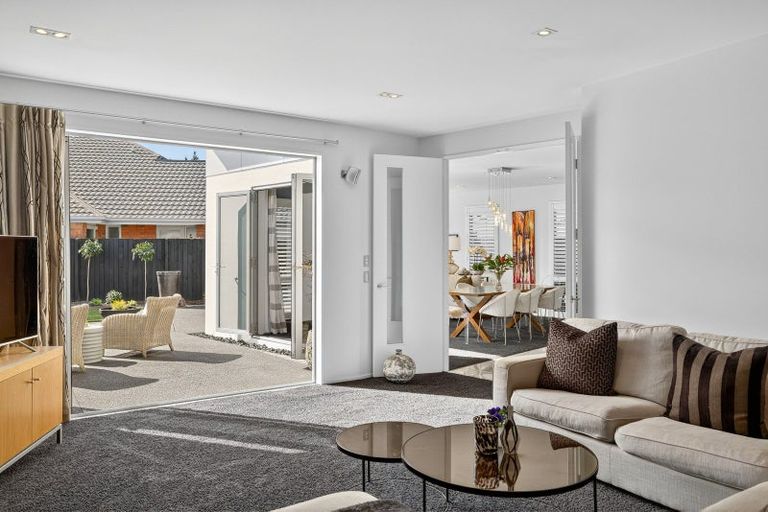 Photo of property in 35 Birkdale Drive, Shirley, Christchurch, 8061