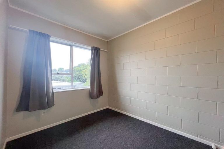 Photo of property in 112 Lynwood Road, New Lynn, Auckland, 0600