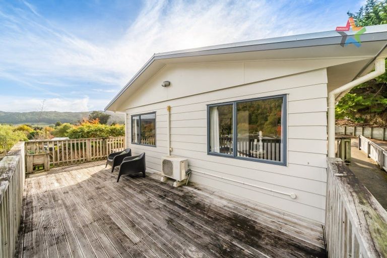Photo of property in 30 Plateau Road, Te Marua, Upper Hutt, 5018