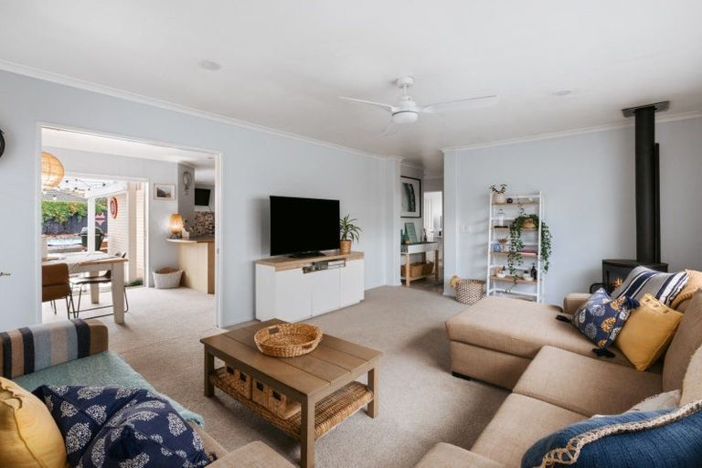 Photo of property in 587 Grenada Street, Papamoa Beach, Papamoa, 3118