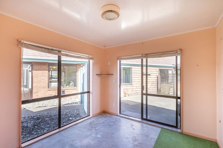 Photo of property in 45 Olive Terrace, Paraparaumu Beach, Paraparaumu, 5032