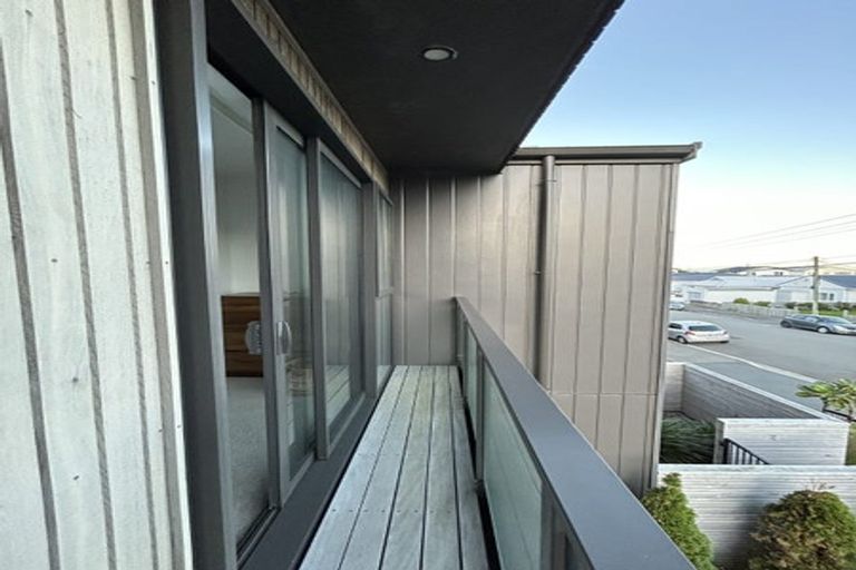 Photo of property in 20u4 Trent Street, Island Bay, Wellington, 6023