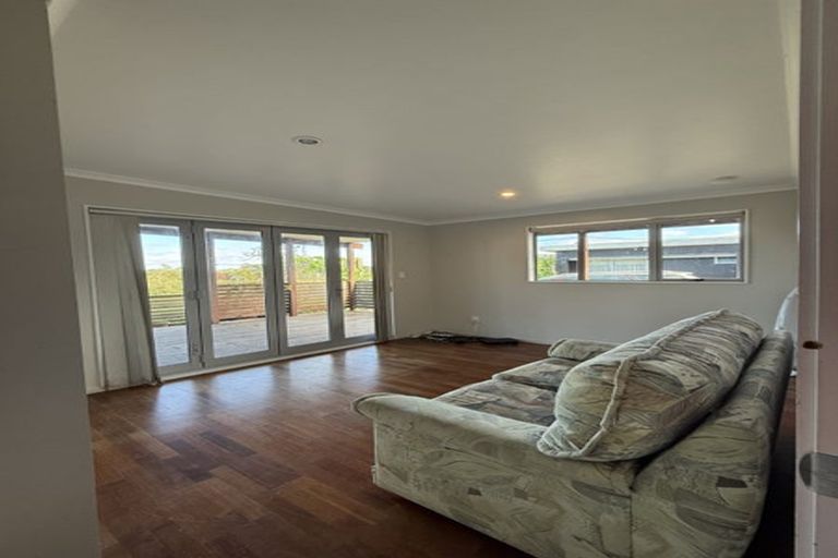 Photo of property in 115 Riverhead Road, Kumeu, 0892