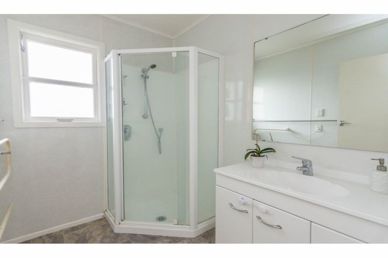 Photo of property in 1/18 Parker Avenue, New Lynn, Auckland, 0600