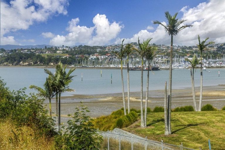 Photo of property in 93 Limestone Drive, Hobsonville, Auckland, 0616