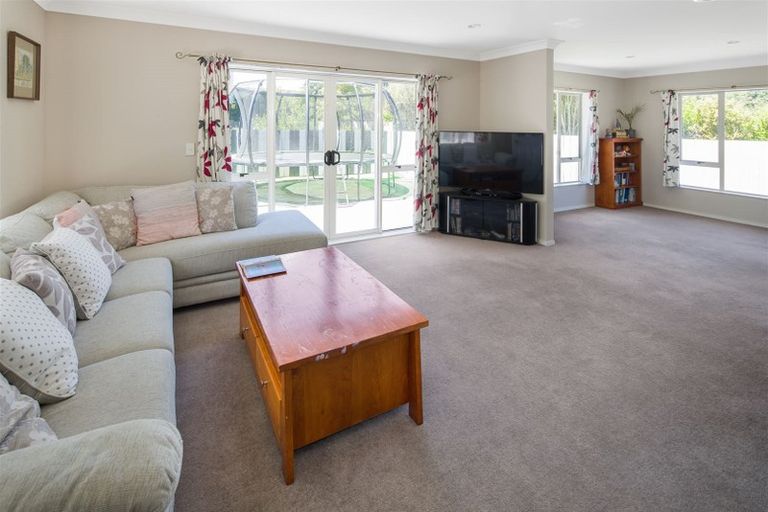 Photo of property in 19a Wantwood Grove, Churton Park, Wellington, 6037