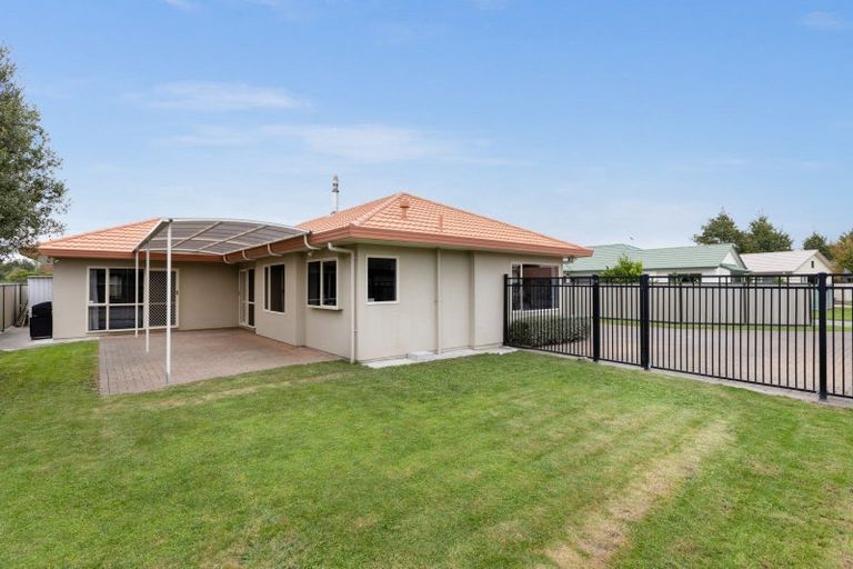 Photo of property in 13 Flemington Place, Taradale, Napier, 4112