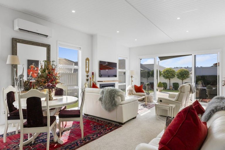 Photo of property in 28 Victoria Street, Richmond Heights, Taupo, 3330