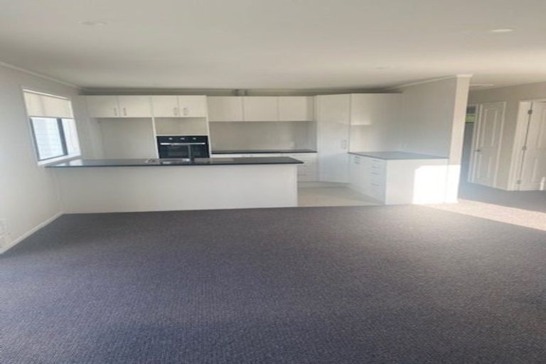 Photo of property in 26 Ranui Avenue, Ranui, Auckland, 0612