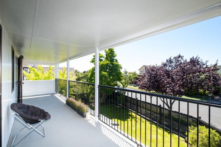 Photo of property in 38 Ngarimu Crescent, Taradale, Napier, 4112