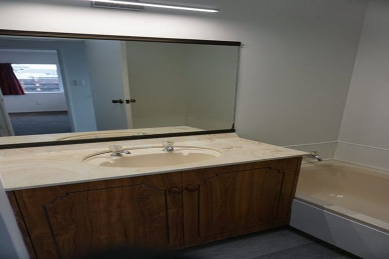 Photo of property in 2/140 Fraser Street, Tauranga South, Tauranga, 3112