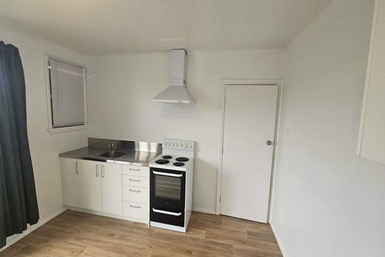 Photo of property in 23-25 Stephens Crescent, Highbury, Palmerston North, 4412