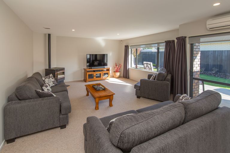 Photo of property in 7 Rochester Crescent, Rolleston, 7614