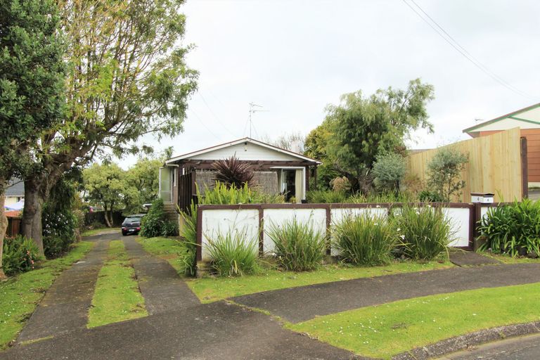 Photo of property in 4 Lympne Lane, Mangere, Auckland, 2022