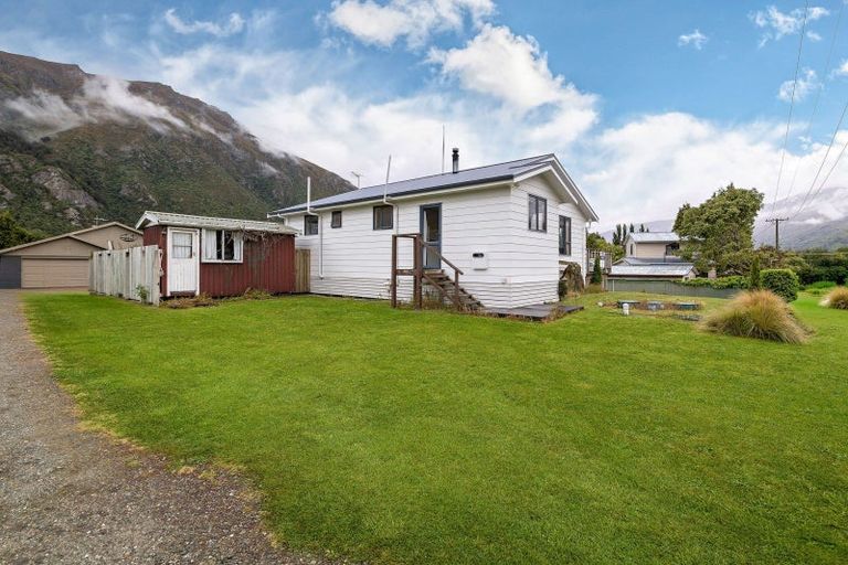 Photo of property in 27 Oxford Street, Kingston, Athol, 9793